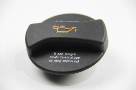 Крышка маслозаливной горловины A4/A6/Passat -05 2.4-2.8, JP Group (1113600200) Крышка маслозаливной горловины A4/A6/Passat -05 2.4-2.8, JP Group (1113600200)